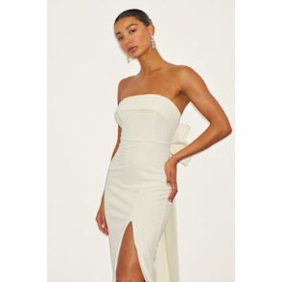 Lulus Dresses & Skirts - Lulu's Strapless Cream Maxi Dress with Front Slit